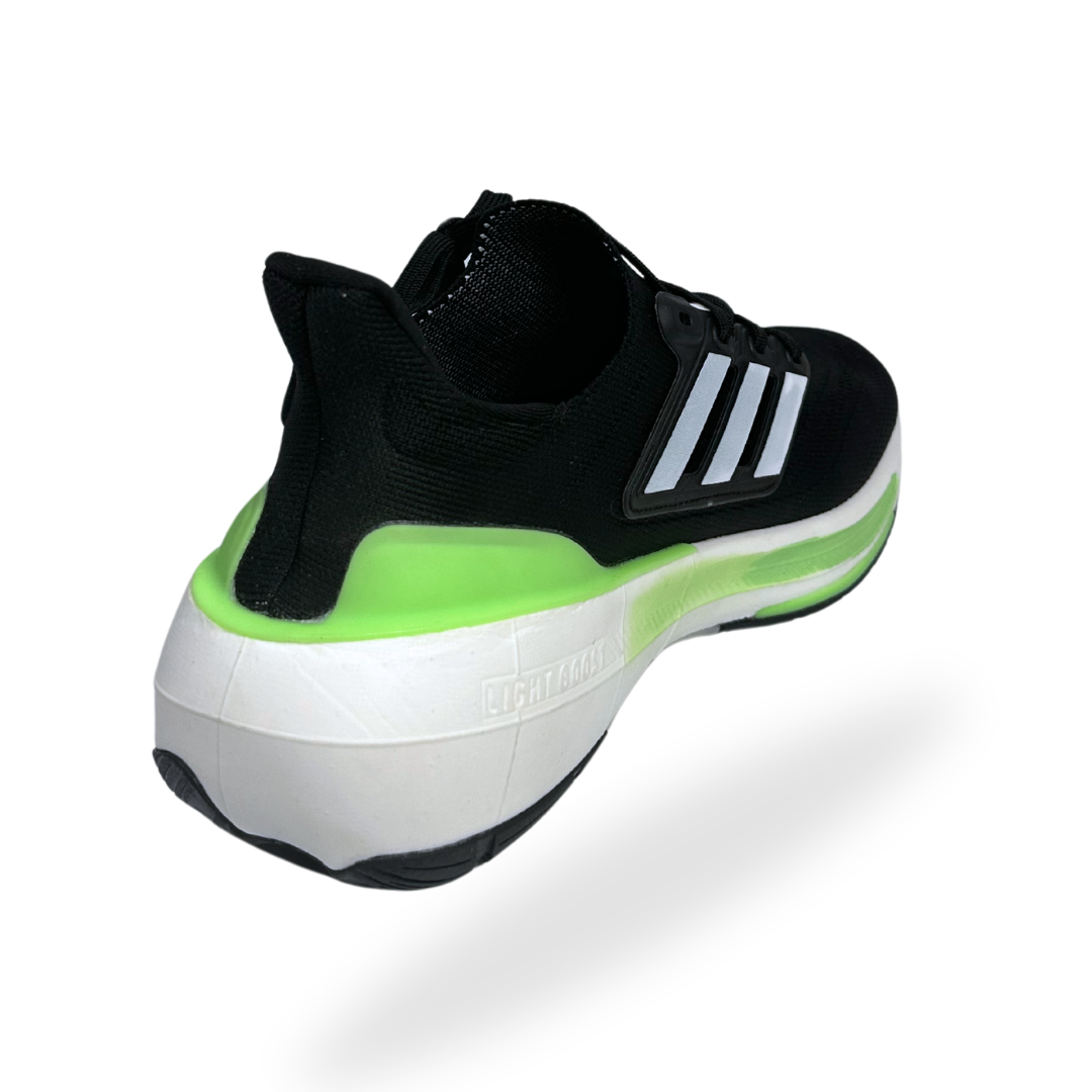AD Ultraboost light