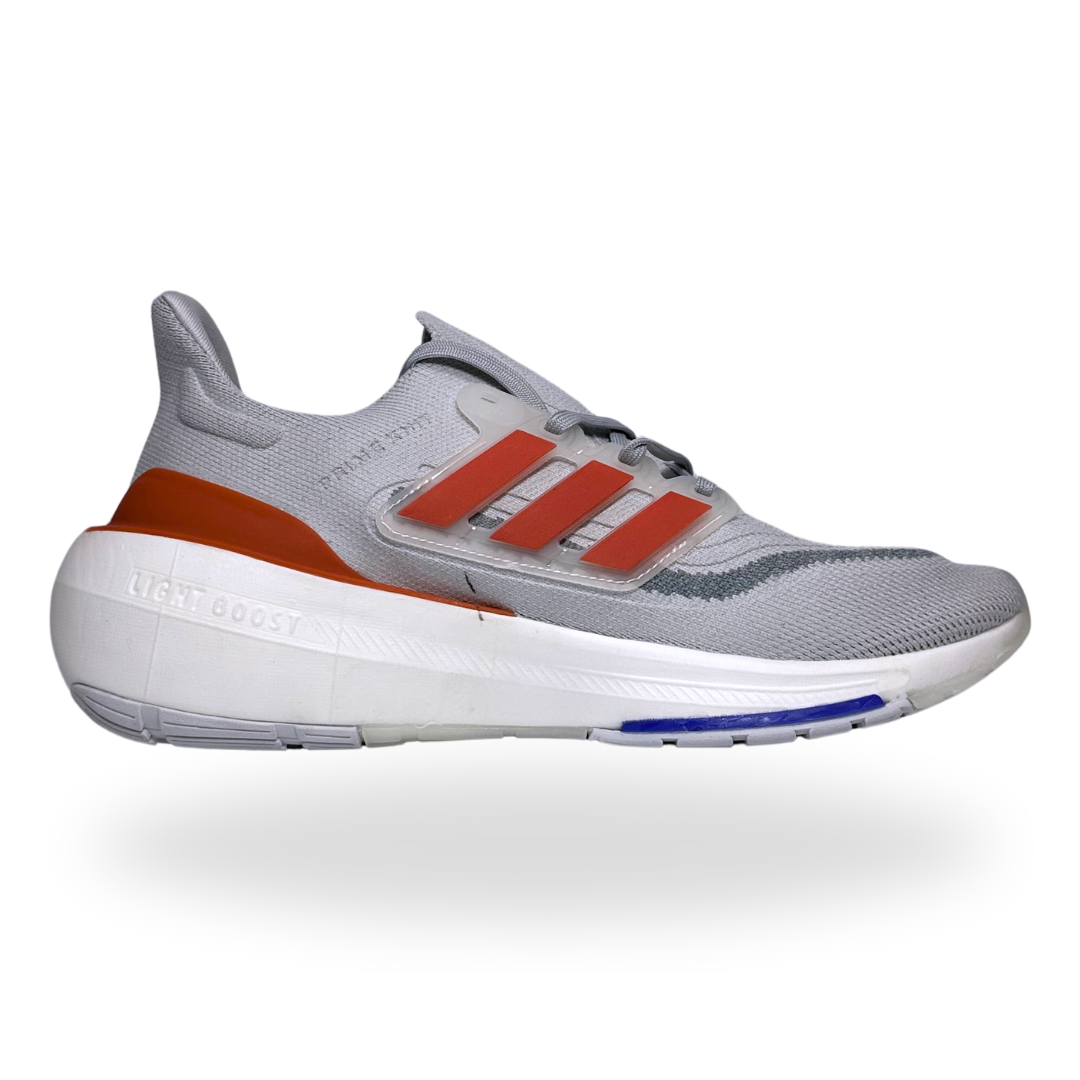 AD Ultraboost light