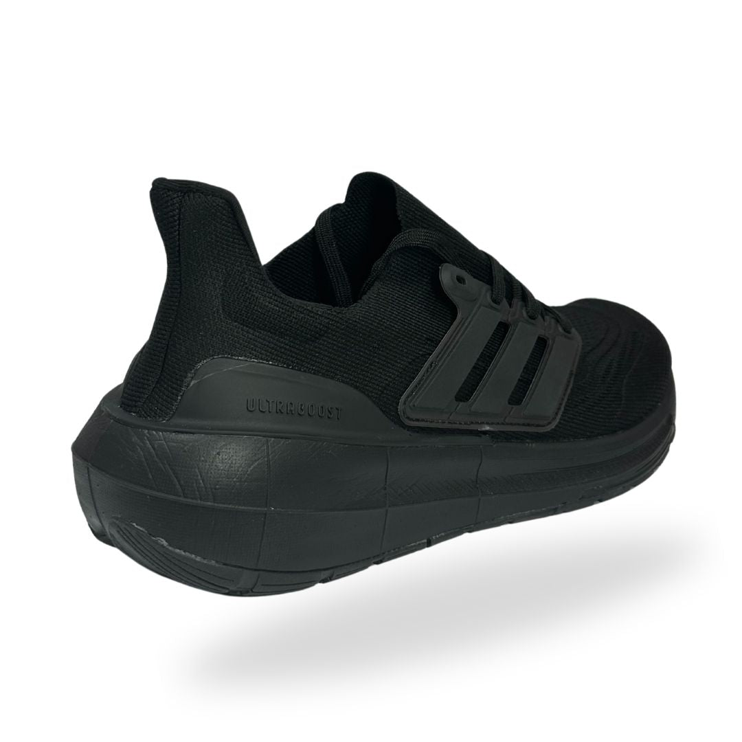 AD Ultraboost light