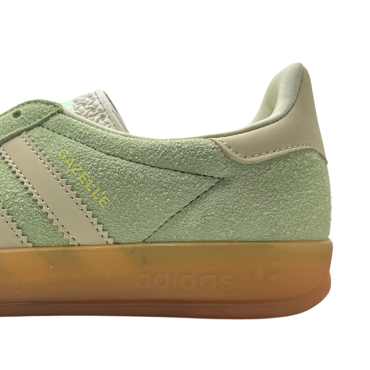 AD Gazelle Indoor (Premium ++)